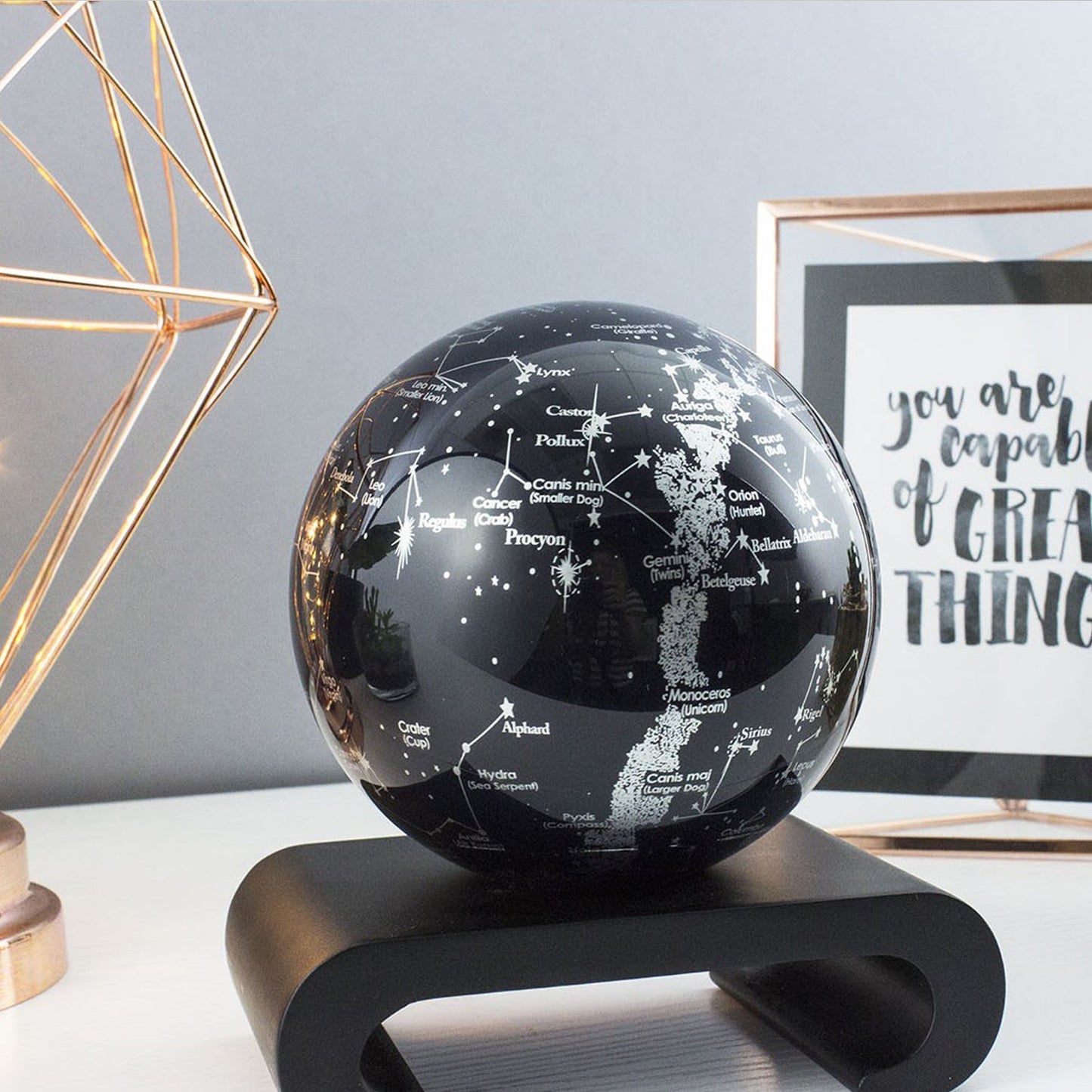 GLOBE DES CONSTELLATIONS