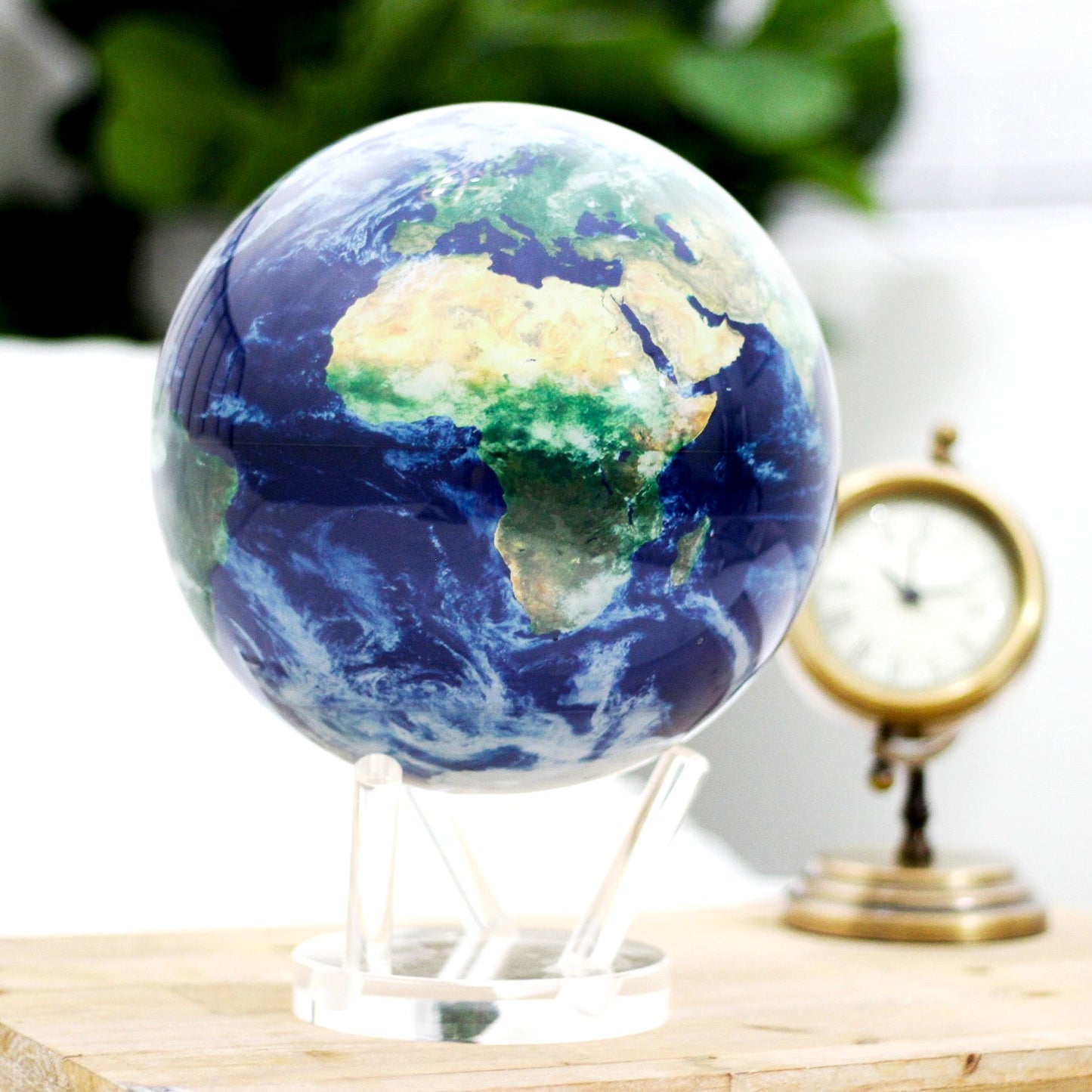 EARTH WITH CLOUDS GLOBE